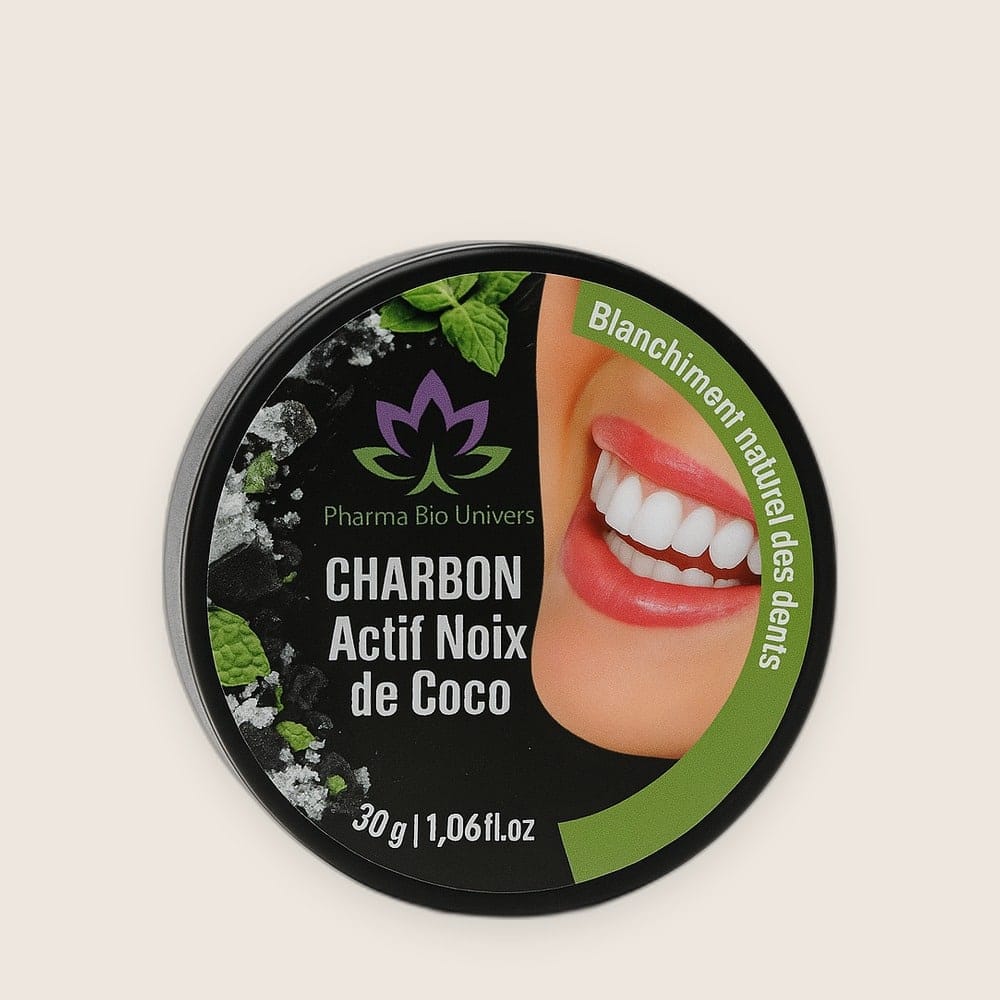 Blanchiment Dentaire Naturel – Charbon Actif de Coco 100 % - fond neutre Blanchiment Dentaire Naturel – Charbon Actif de Coco 100 %